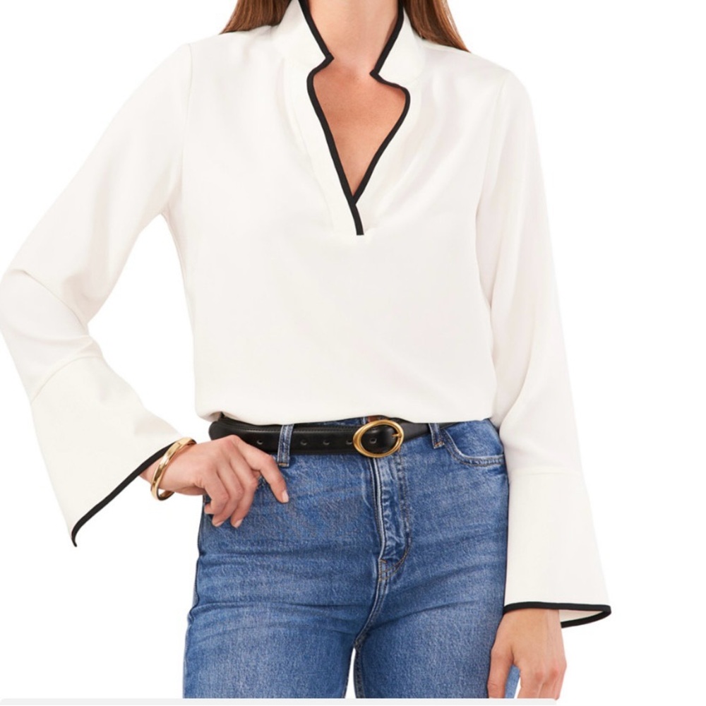 Vince Camuto Cream Top with Black Accents
